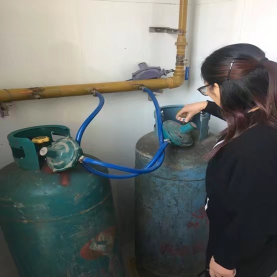 C:\Documents and Settings\Administrator\\8.jpg