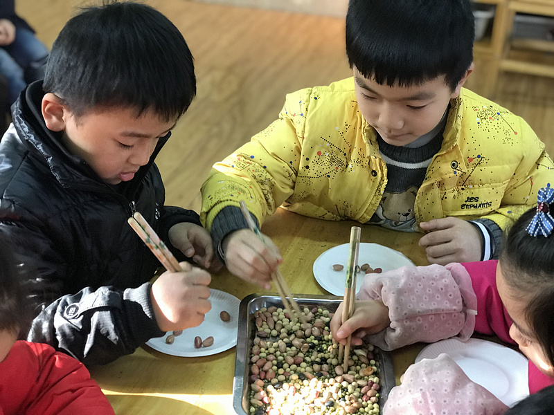 G:\大班生活自理竞赛资料\自理竞赛照片\4.jpg G:\大班生活自理竞赛资料\自理竞赛照片\4.jpg