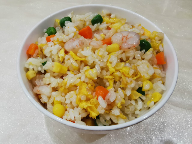 6杂菜虾仁蛋炒饭.jpg 6杂菜虾仁蛋炒饭.jpg
