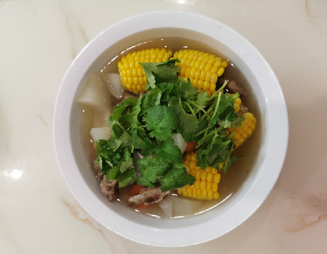 玉米萝卜羊肉汤.jpg 玉米萝卜羊肉汤.jpg